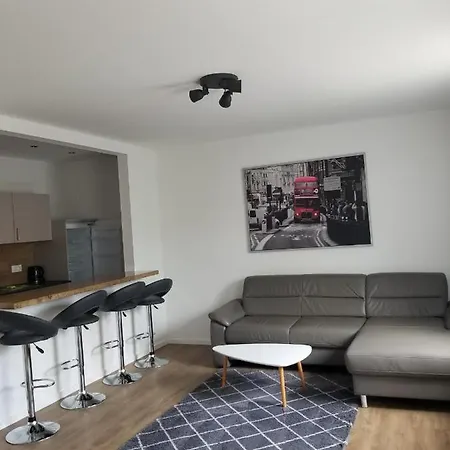 Sesamstrasse Apartment *